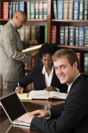 How Much Do Paralegals Make? « CareersWiki.com