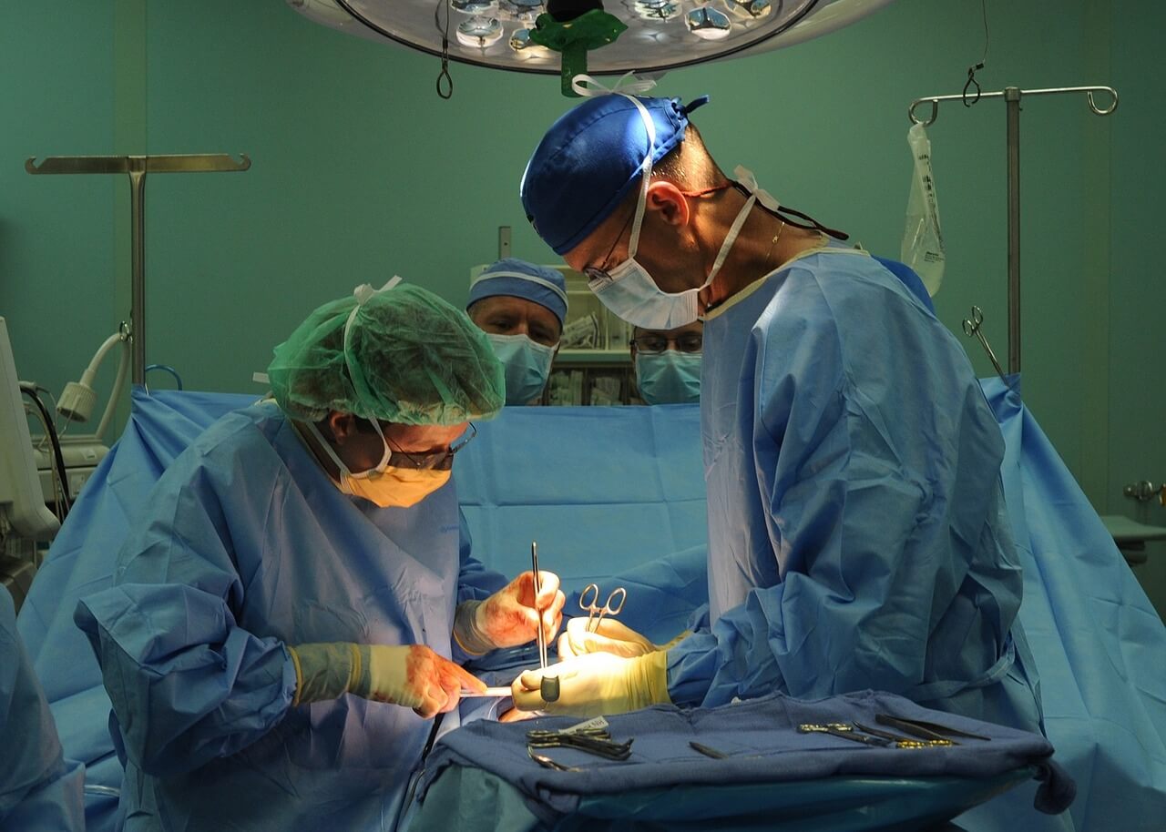 how-much-do-heart-surgeons-make-in-2023-is-it-that-tough