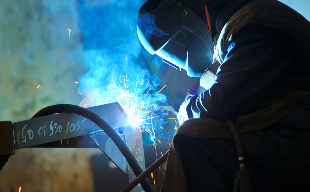 How To Become A Welder In 3 Simple Steps (2022 Career Guide)