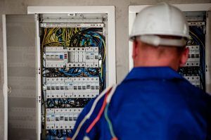How to Become an Electrician